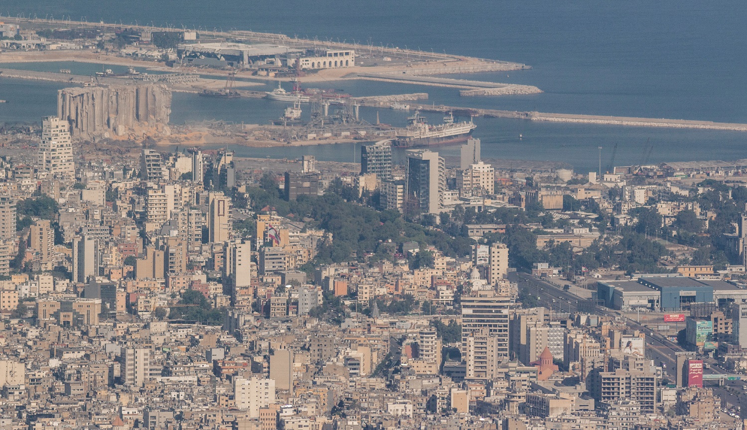 مرفأ بيروت: السياسة تخترق القضاء